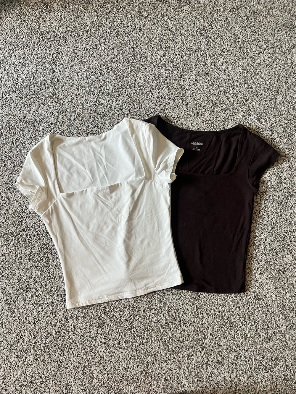 Women’s Scoop Neck Tee — Brown and White